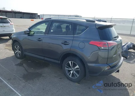 2017 Toyota Rav4 Xle z USA, uszkodzony, nr VIN JTMRFREV2HD205726